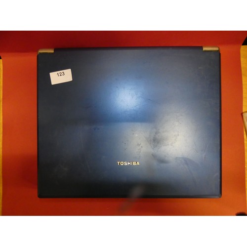 123 - TOSHIBA LAPTOP