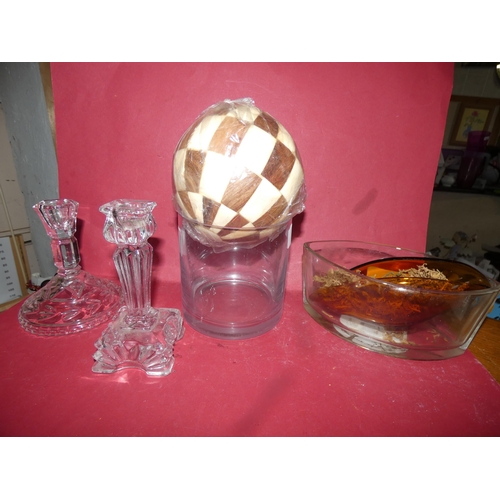 46 - DECORATIVE GLASS LOT