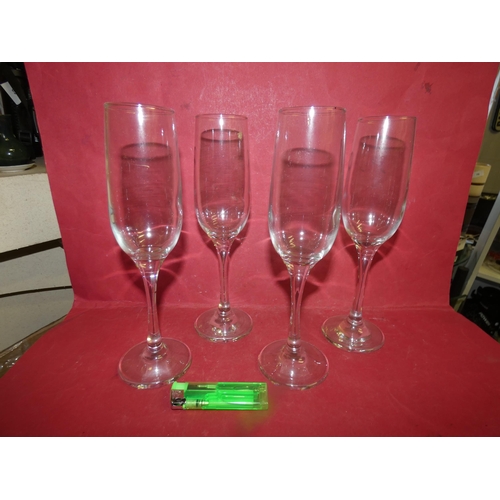 12 - 4 CHAMPAGNE FLUTES