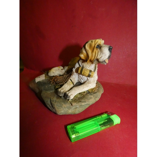 27 - VINTAGE HEAVY DOG FIGURINE