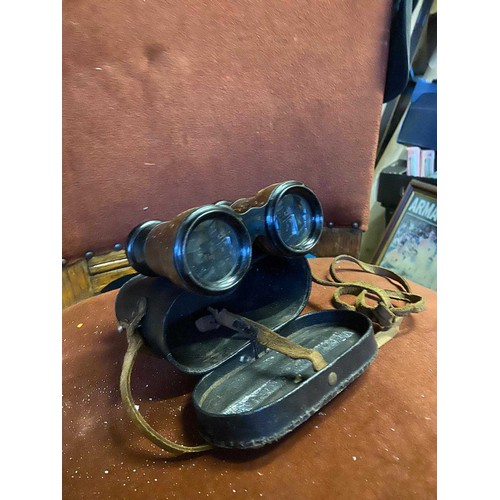 855 - VINTAGE WW2 BINOCULARS IN LEATHER CASE