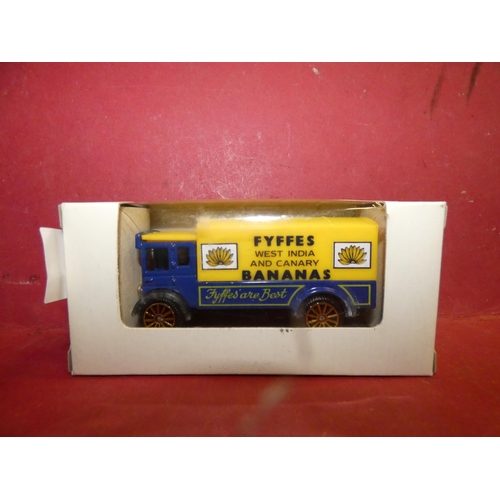 7 - OLD  COLLECTABLE  FYFFES DELIVERY TRUCK