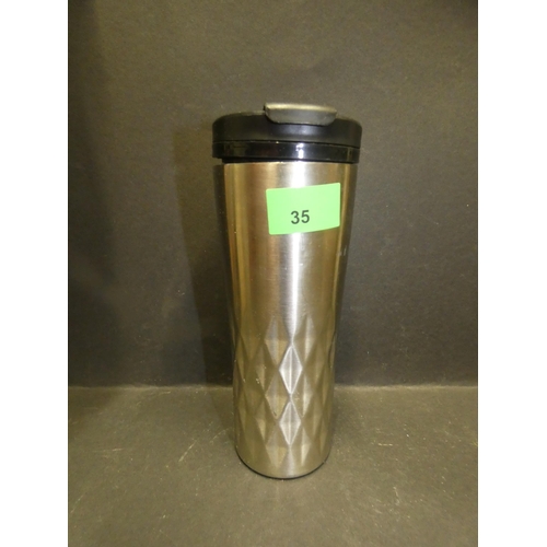 35 - QUALITY GEOMETRIC THERMO MUG