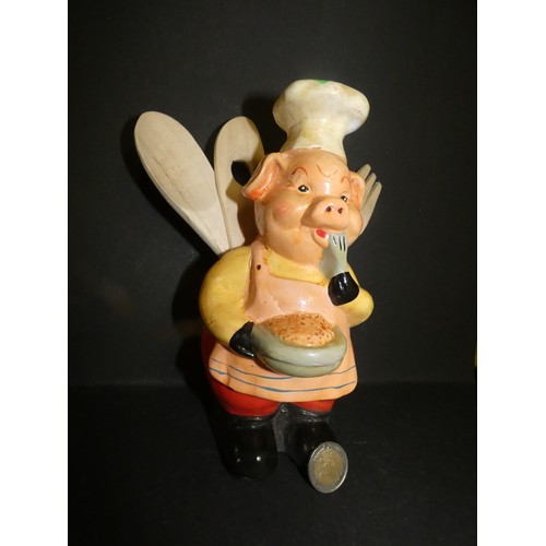 1 - VINTAGE 1960S CERAMIC PIG CHEF KITCHEN UTENSIL HOLDER