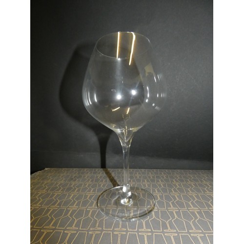 34 - 5 FRENCH WINE GLASES