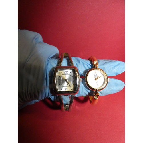 70 - 2 VINTAGE REFLEX AND INFINITE LADIES WATCHES