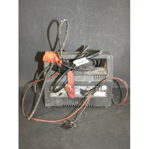 131 - CAR BATTERY CHARGER