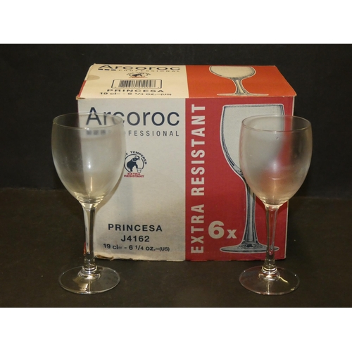 523 - 6 ARCOROC FRANCE WHITE WINE GLASSES