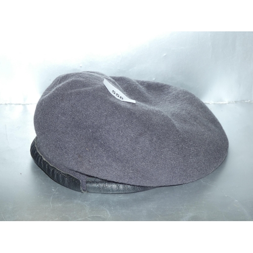 558 - GREY WOOLEN BERET