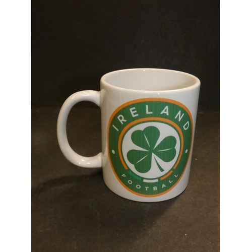 566 - IRELAND FOOTBALL MUG