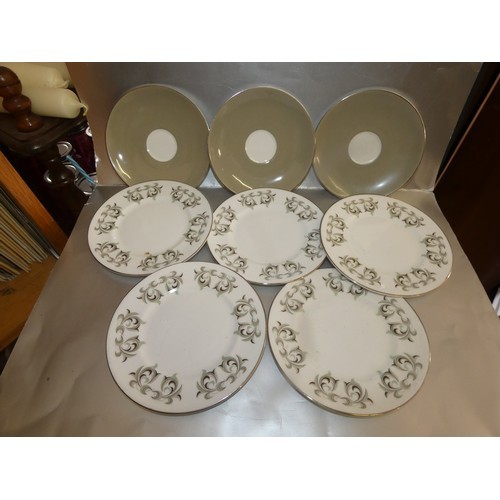 256 - SELECTION OF 8 PCS. OF ROYAL ADDERLEY SAUCERS