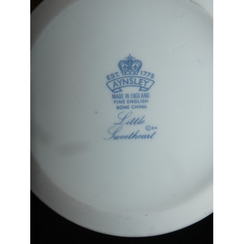 278 - AYNSLEY LITTLE SWEETHEART VASE /URN