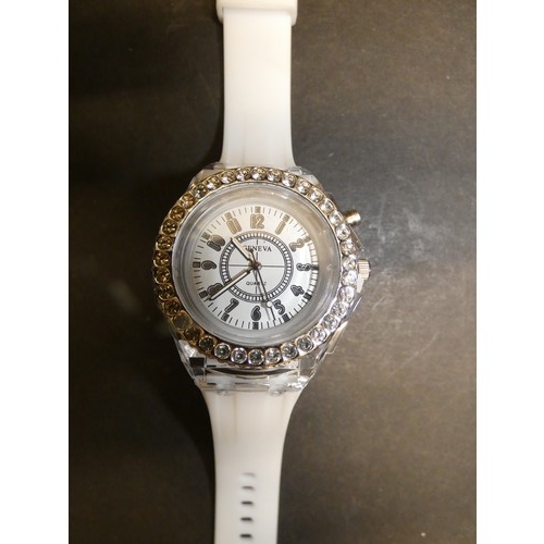 415 - LADIES GENEVA QUARTZ LED WATCH