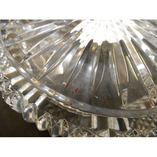 563 - TYRONE CRYSTAL ASHTRAY