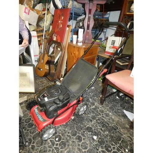 781 - BRIGGS STRATTON 450E PETROL LAWN MOWER