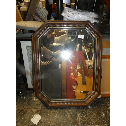 787 - VICTORIAN OCTAGONAL BEVELED MIRROR IN MAHOGANY FRAME