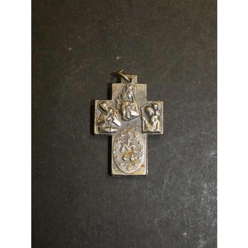 637 - VINTAGE CATHOLIC CREED FOUR WAY PROTECTION CROSS RELIGIOUS MEDAL