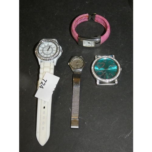 724 - FASHION LADIES WRISTWATCHES