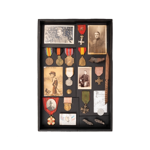 49 - World War I Belgian and French items housed in display box

*All badges etc. are sold as seen