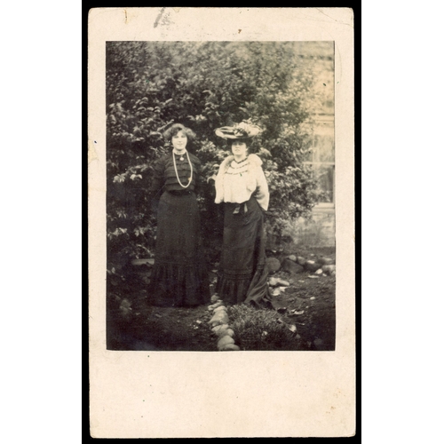 3010 - GB: 1903-08 selection of six picture postcards all with âPosted in Advance for Christmasâ can