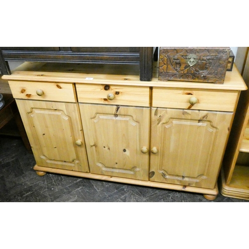 431 - A modern pine three door and drawer sideboard 4'3 wide