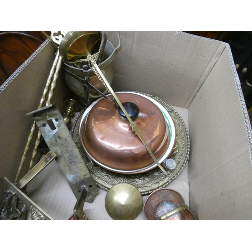 366 - A large quantity of assorted brass and copper