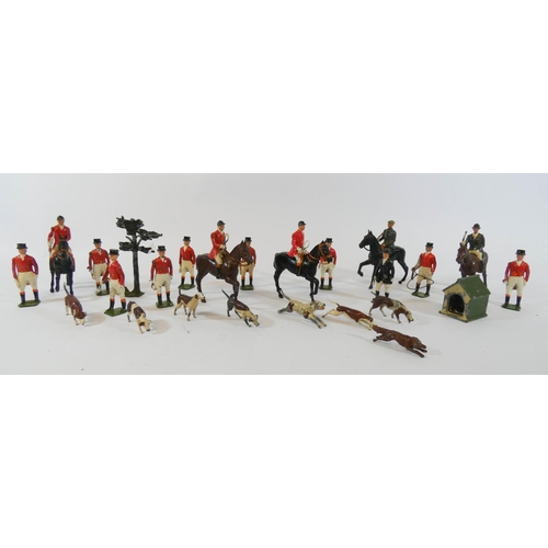 532 - A Britain's pre-war lead hunting scene set approximately 30 pieces in played with condition