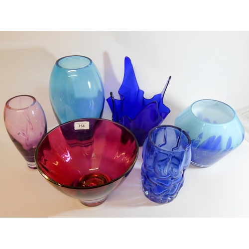 83 - A collection of Art Glass vases to include Handkerchief and Polish glass wares