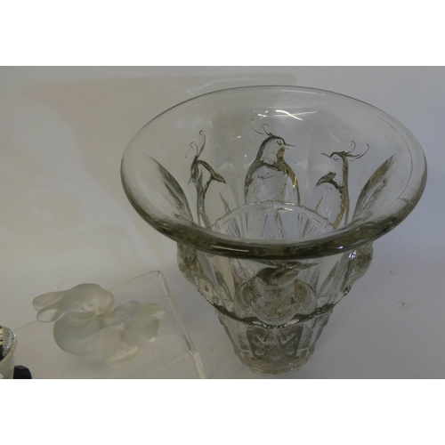 564 - Four pieces of French vintage art glass to include a Sevres frosted glass model of rabbits, moulded ... 