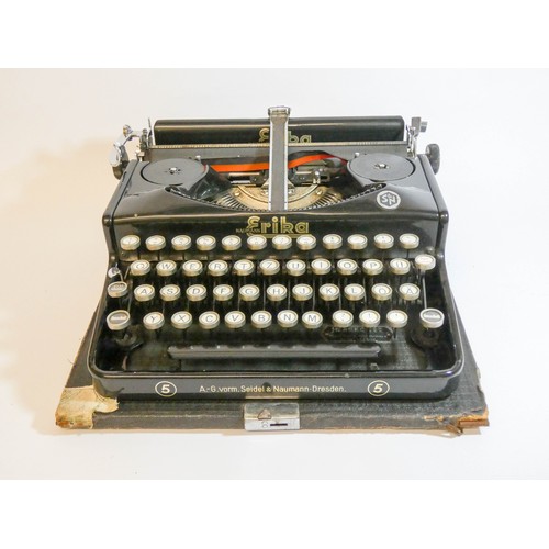 292 - A German Erika manual typewriter in case