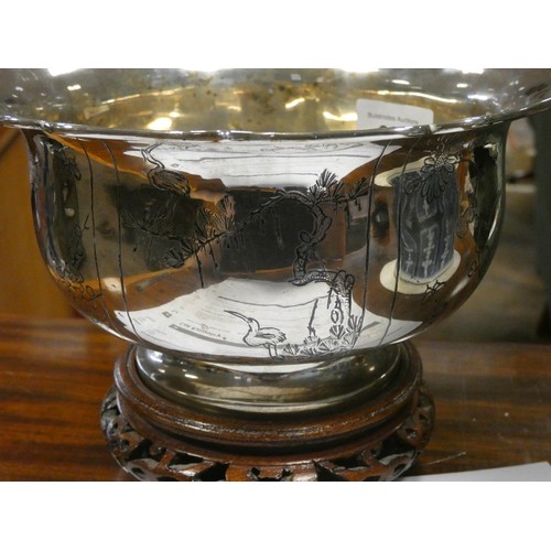 602 - Chinese export silver circular pedestal fruit bowl, with engraved landscape style decoration, hallma... 