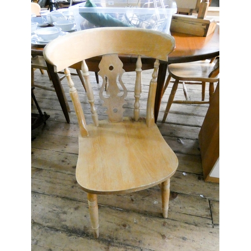 158 - A set of four beach farmhouse style Windsor dining chairs