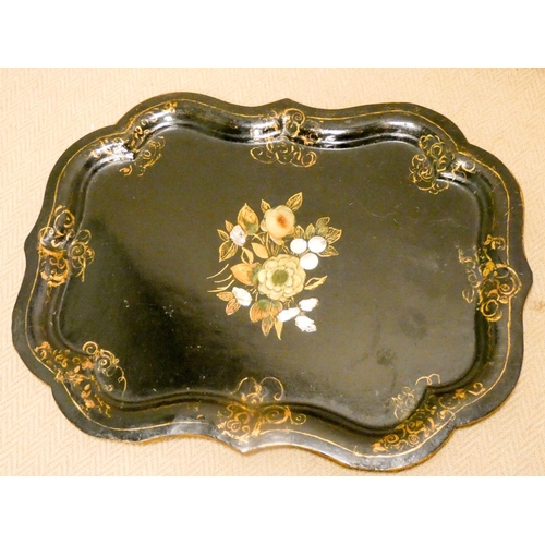 843 - A large Jennens & Bettridge style lacquered tray with mother of pearl inlaid floral panel, approx 30... 