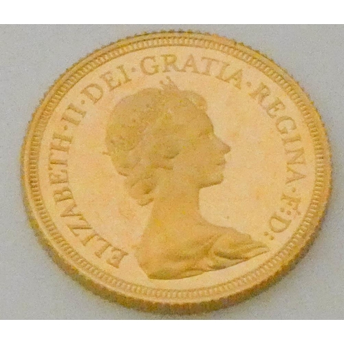 607 - Queen Elizabeth II Gold proof Sovereign - 1979, in plastic case and box