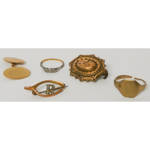 611 - A collection of 9ct gold items - cufflink, signet ring, brooches, 10 grams and a vintage diamond rin... 