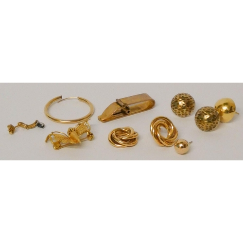 617 - A collection of 9ct yellow gold items - earrings, tiepin, brooch etc. Gross weight 18 grams