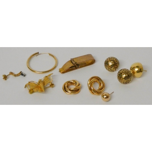 617 - A collection of 9ct yellow gold items - earrings, tiepin, brooch etc. Gross weight 18 grams