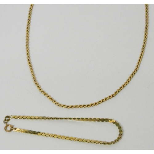 618 - 9ct yellow gold flattened S link chain necklace and matching bracelet. Gross weight 14.3 grams