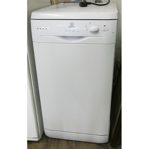 410 - An Indesit slimline dishwasher