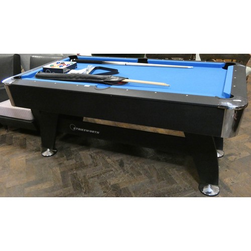 411 - A modern Strikeworth Pro American deluxe pool table with cues, balls etc