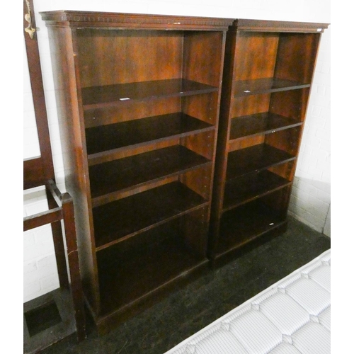 240 - A pair of mahogany open bookcases each 2'6 wide