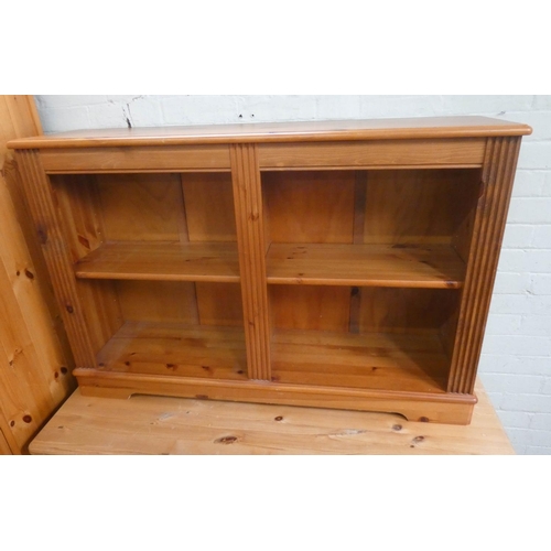 41 - A low modern pine open book case with adjustable shelves, 4' wide