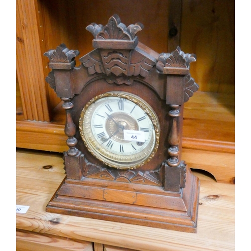 44 - An Edwardian striking bracket clock in walnut case