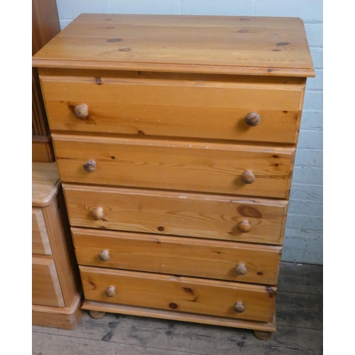 45 - A modern pine chest of five long drawers, 2'6 wide