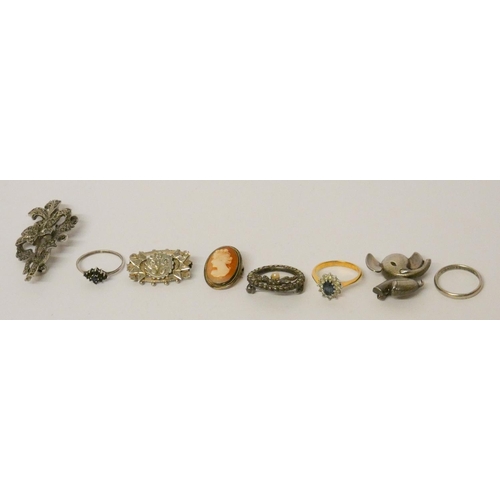 343 - Edwardian silver brooches, marcasite, silver wedding band and other silver dress rings etc