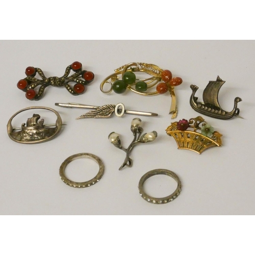 595 - Agate and marcasite vintage brooch, silver Viking longboat brooches, eternity rings etc