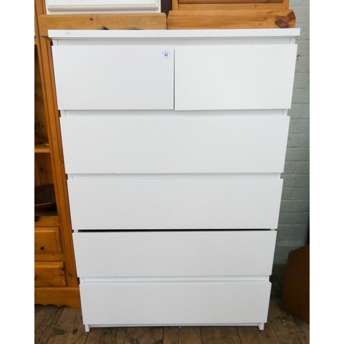 61 - A tall modern white chest of four long and two short drawers, 2'8 wide