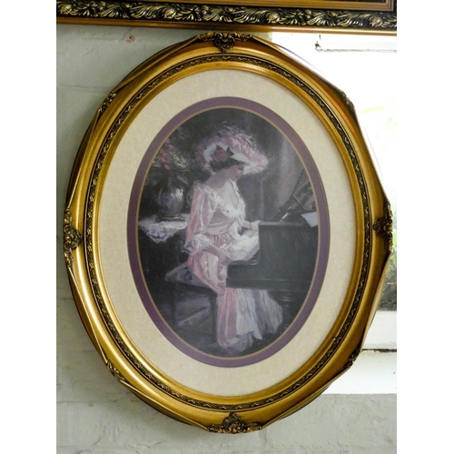 31 - A pair of gilt framed oval portrait prints and two other gilt framed prints of late Victorian scenes