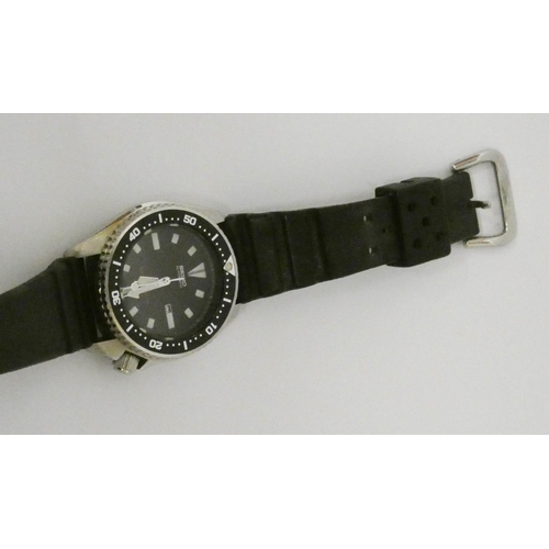 621 - Seiko Automatic divers watch, stainless steel with  black bezel and rubber strap, In Seiko box