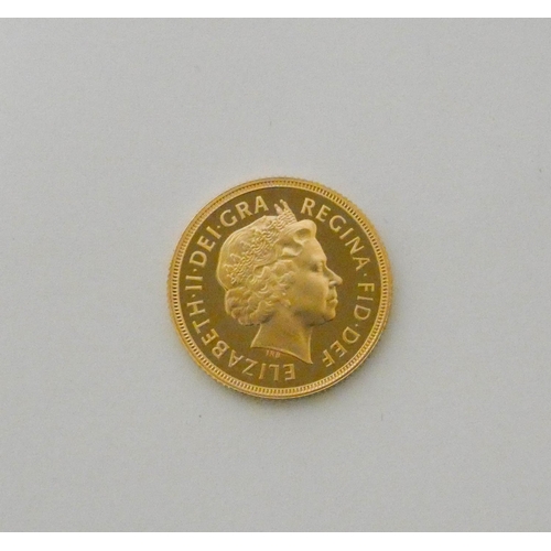 695 - 2000 Millennium Full Gold sovereign, uncirculated, in Royal Mint presentation box.